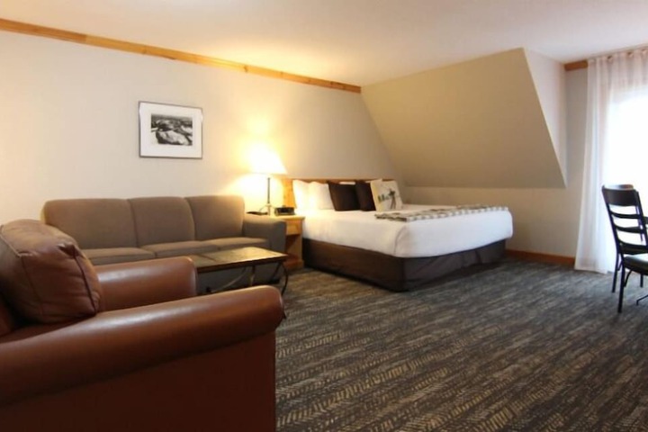 Room 10 of 40