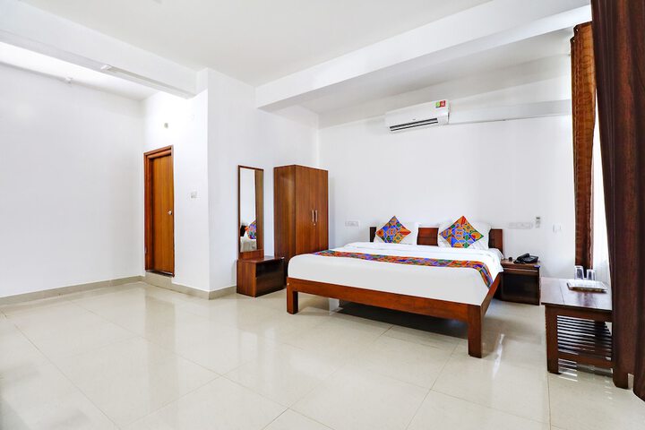 Room 16 of 28