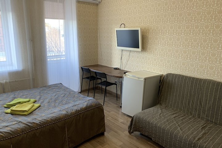 Room 8 of 40