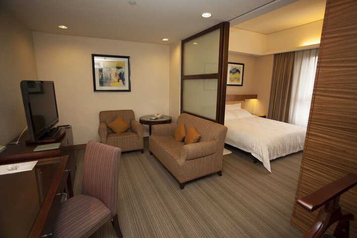 Room 4 of 44