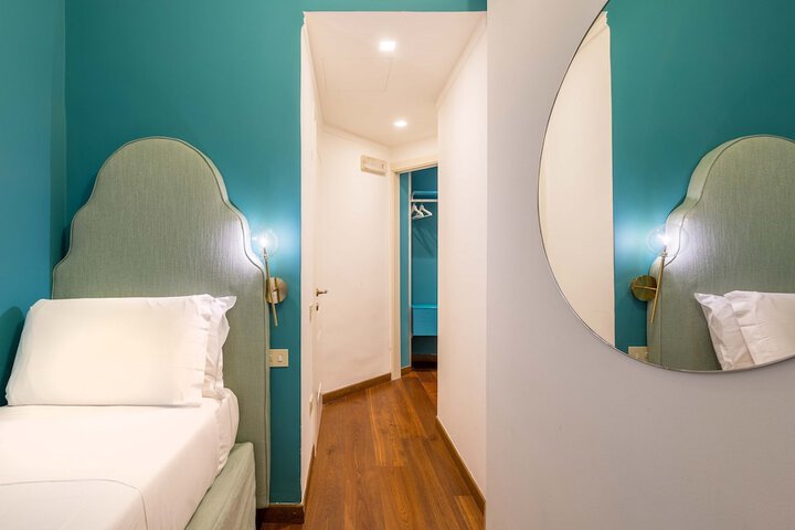 Room 44 of 81
