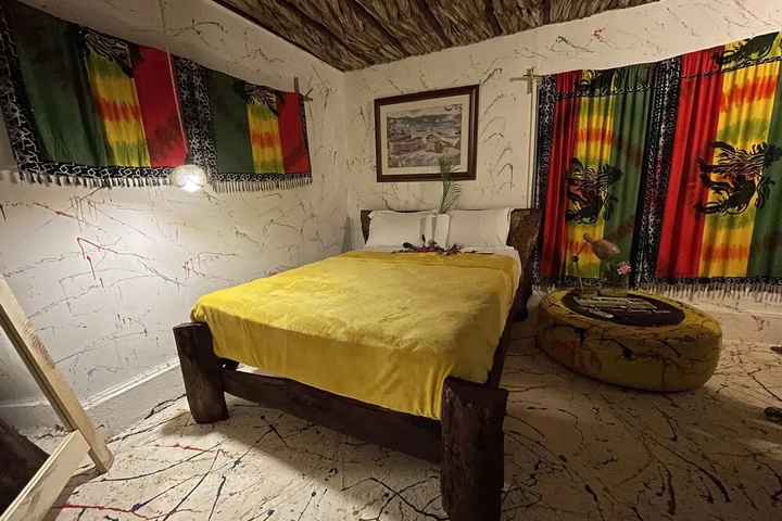 Room 2 of 39