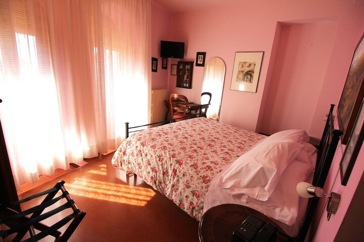 Room 40 of 100