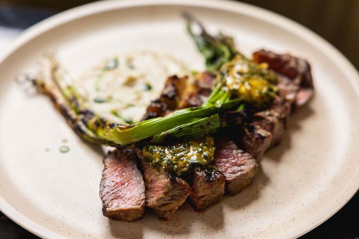 Dining 90 of 150