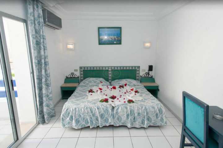 Room 13 of 60