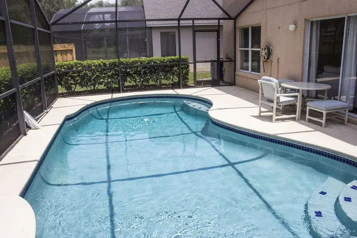Pool 12 of 22