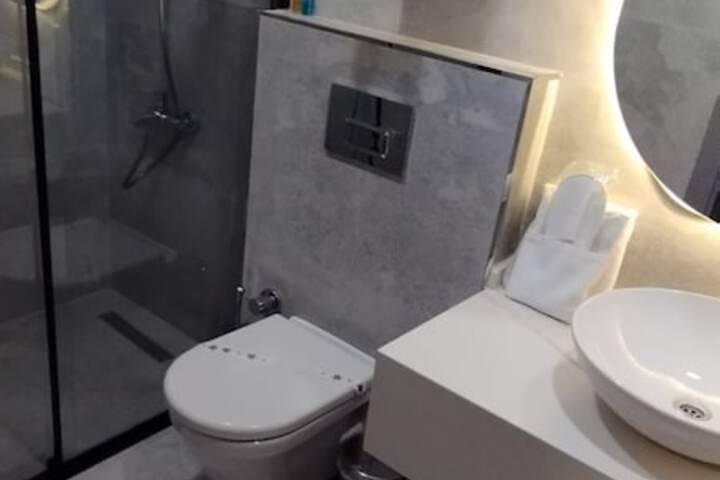 Clean Restrooms