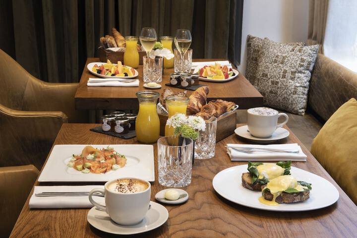 Breakfast/Coffee Service 52 of 64