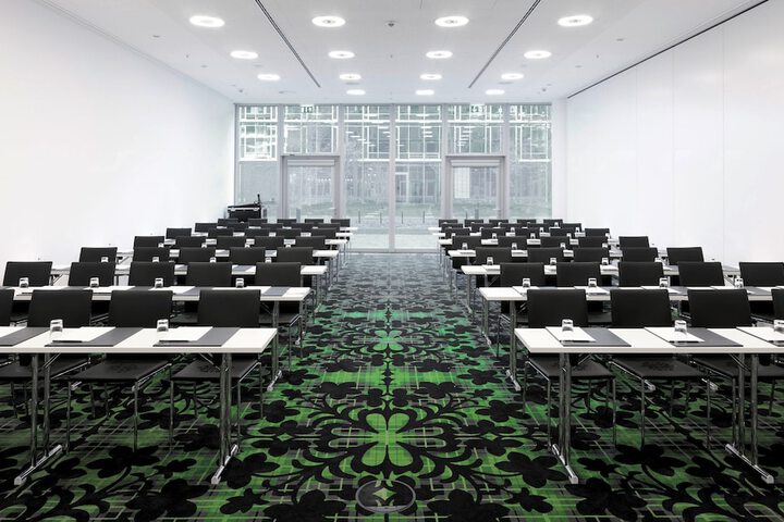 Business Center 120 of 142