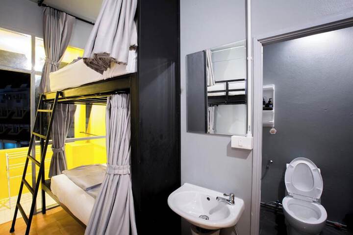 Room 20 of 47