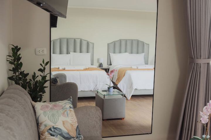 Room 52 of 74