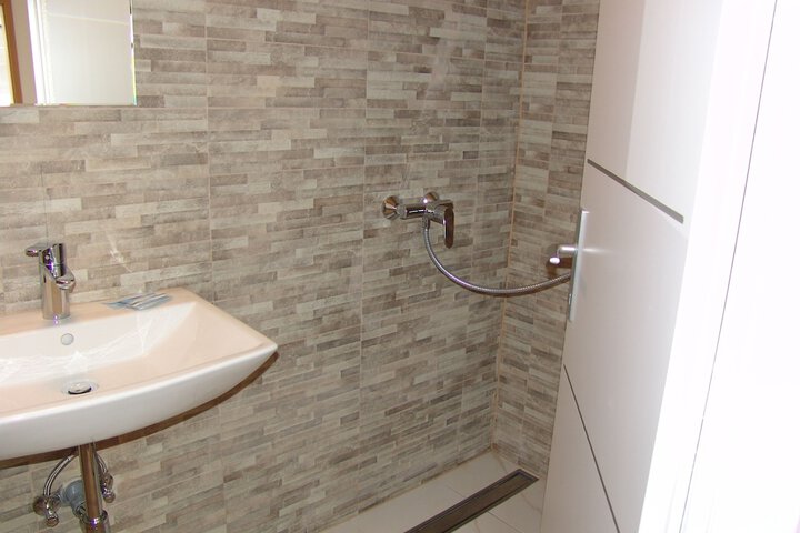 Room 45 of 62