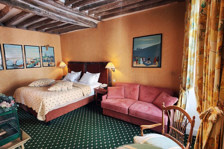 Room 46 of 71