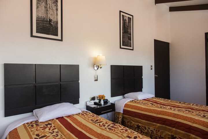 Room 15 of 176