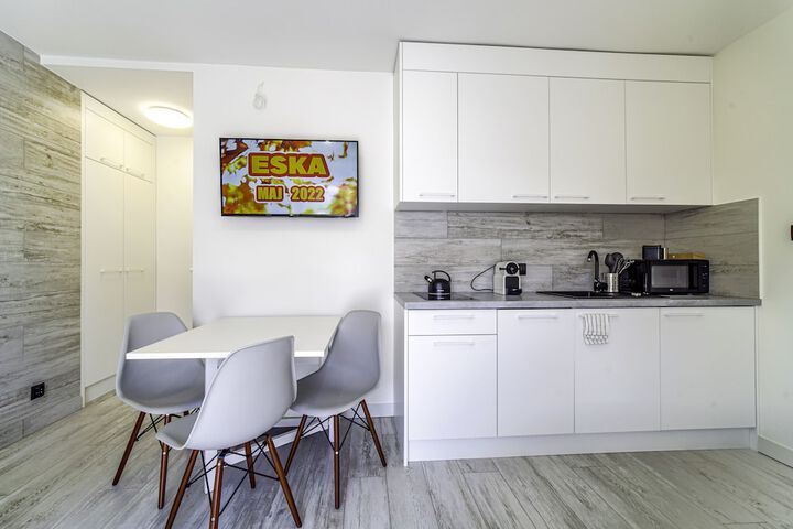 Room 10 of 50