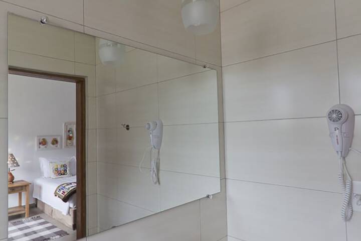 Room 80 of 227