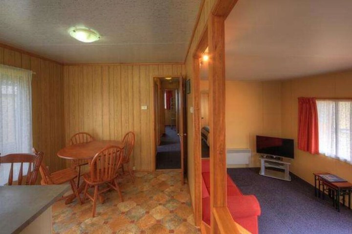 Room 10 of 34
