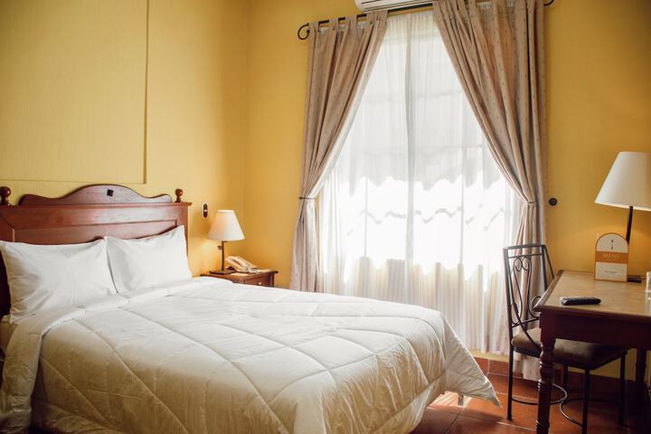 Room 6 of 40