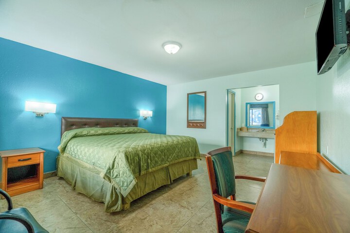 Room 5 of 22