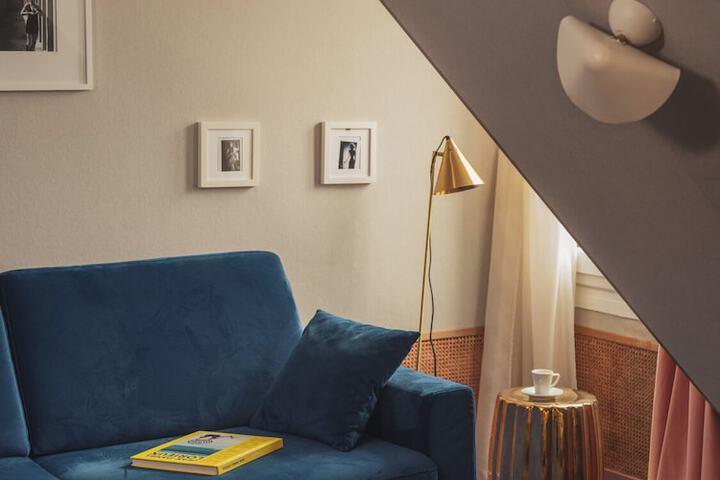 Room 33 of 47