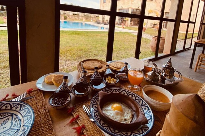 Breakfast/Coffee Service 125 of 153
