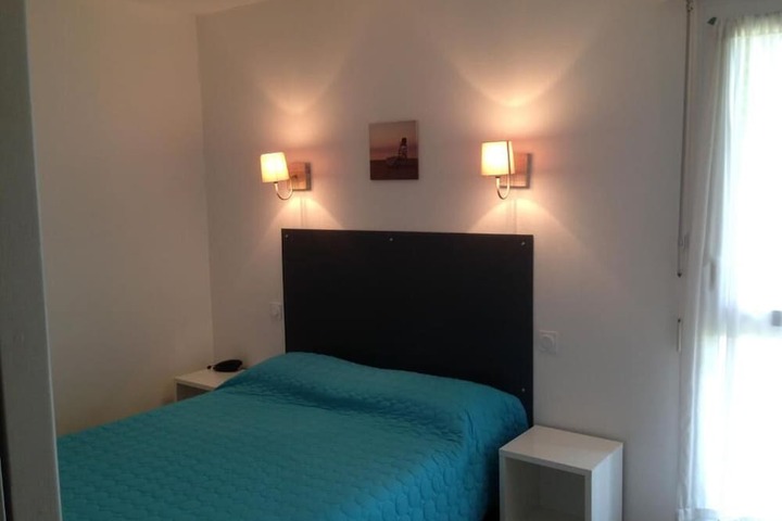 Room 5 of 42
