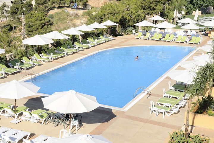 Pool 89 of 128
