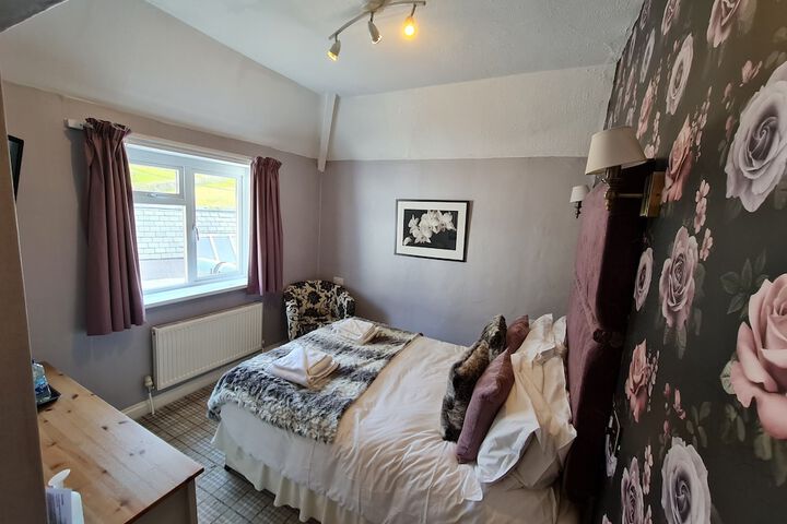 Room 46 of 96
