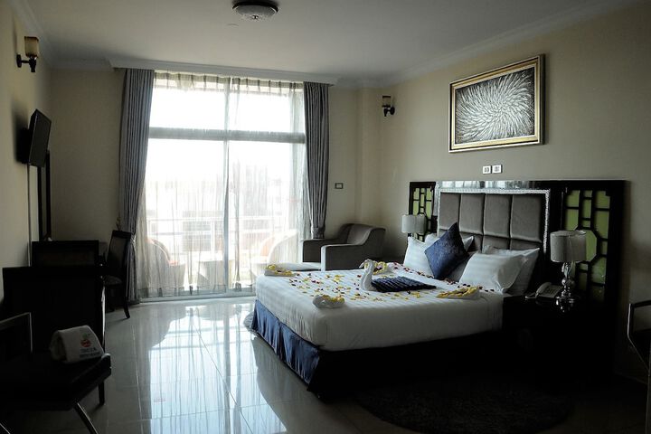 Room 16 of 27