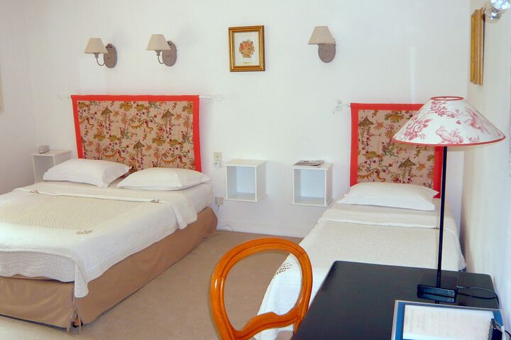 Room 14 of 36