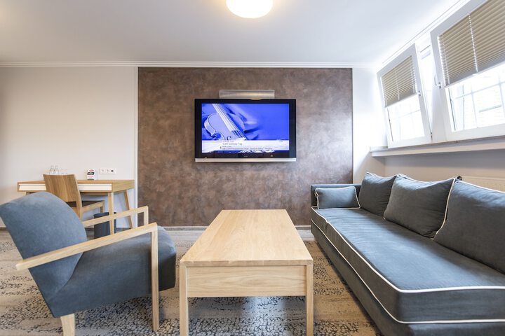 Room 8 of 41