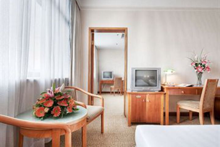 Room 3 of 17