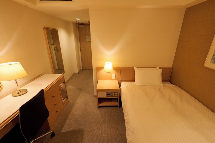 Room 10 of 60