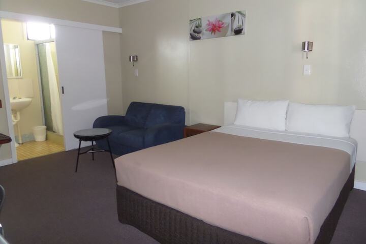 Room 6 of 56