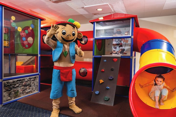 Childrens Activities 48 of 100