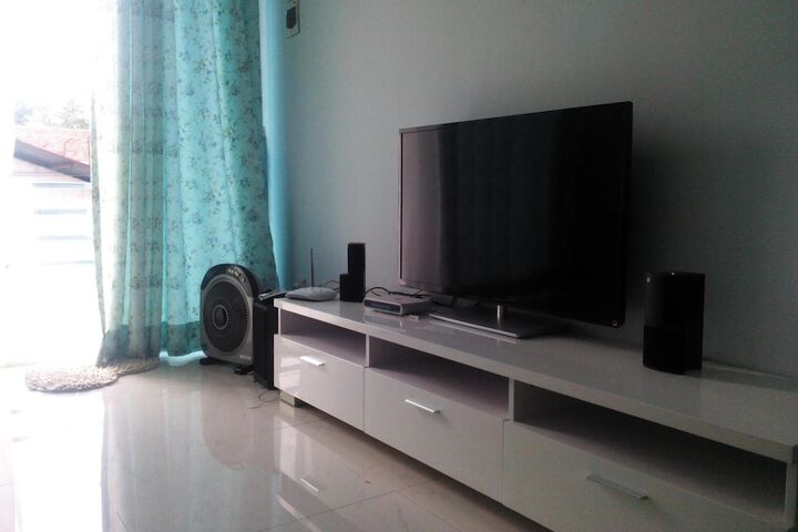 Room 10 of 27