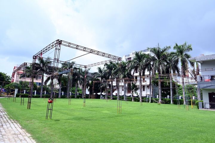 Hotel Exterior 67 of 70