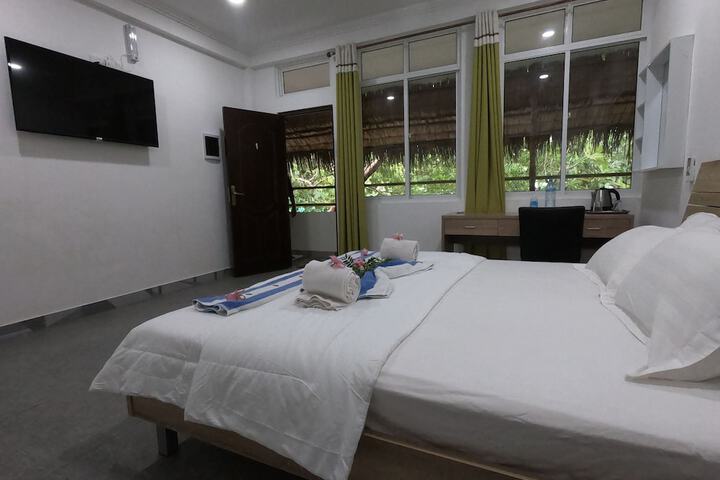 Room 7 of 38