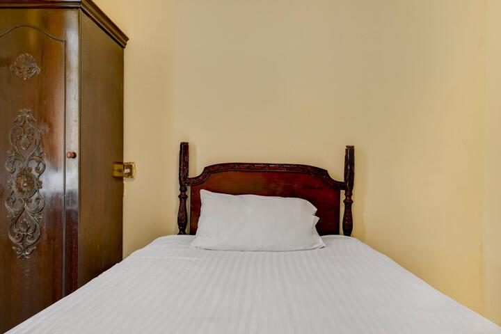 Room 5 of 69