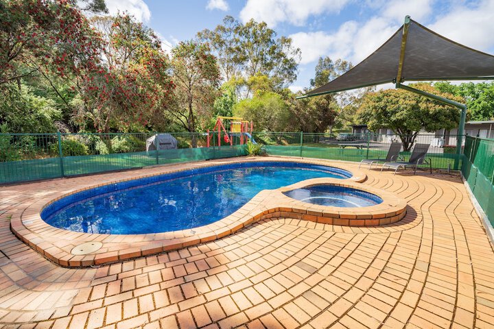 Pool 38 of 41