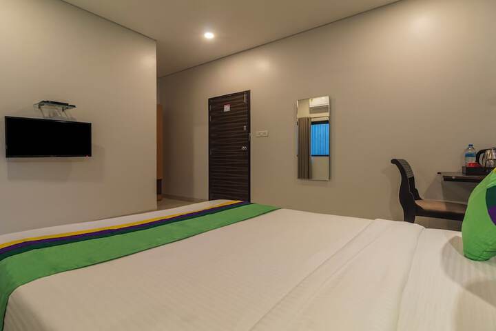 Room 10 of 31