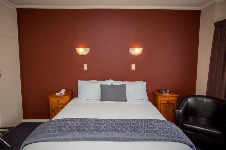 Room 5 of 52