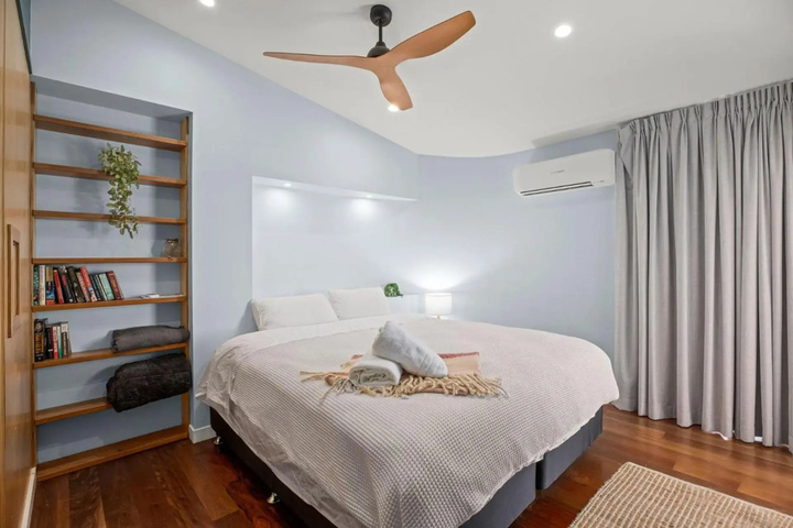Room 3 of 11