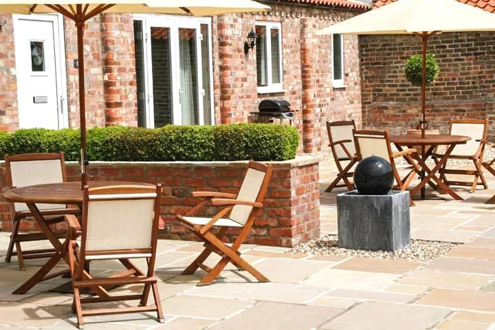 Winsall Court I