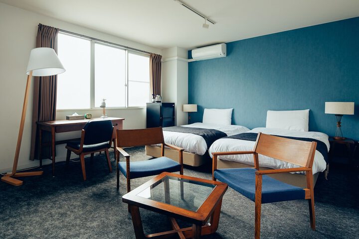 Room 4 of 131