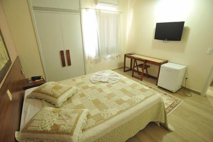 Room 9 of 26
