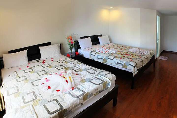 Room 7 of 65