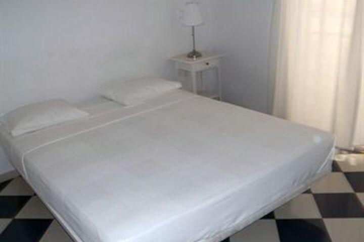 Room 3 of 13