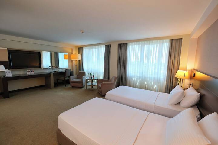 Room 44 of 81
