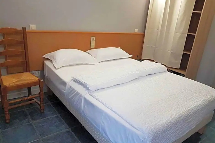 Room 3 of 19